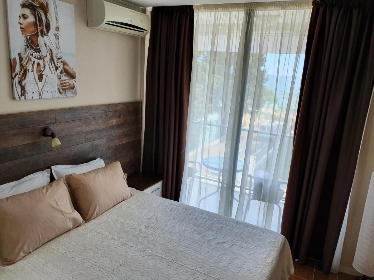 Апартамент За Гости ,,1В-15" Амара Бутик"" Rawda Exterior foto